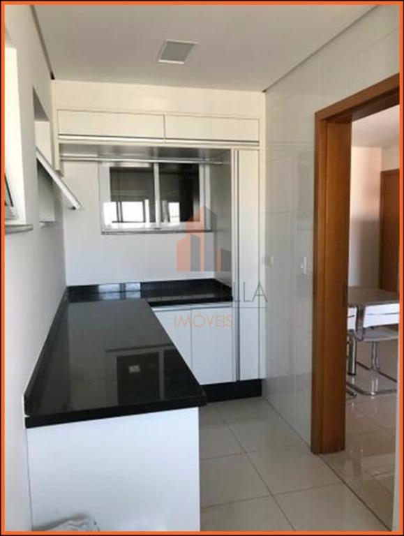 Apartamento à venda com 4 quartos, 175m² - Foto 2