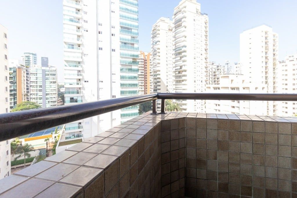 Apartamento à venda com 3 quartos, 122m² - Foto 6