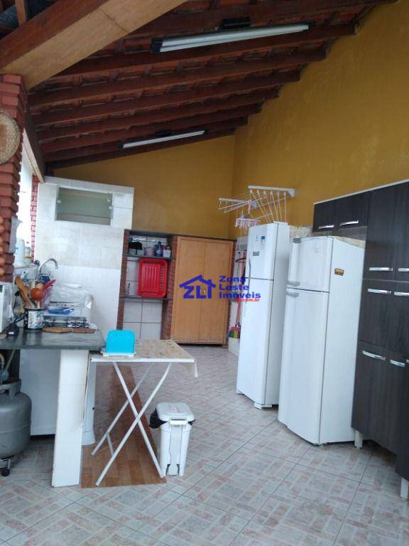 Sobrado à venda com 3 quartos, 200m² - Foto 25