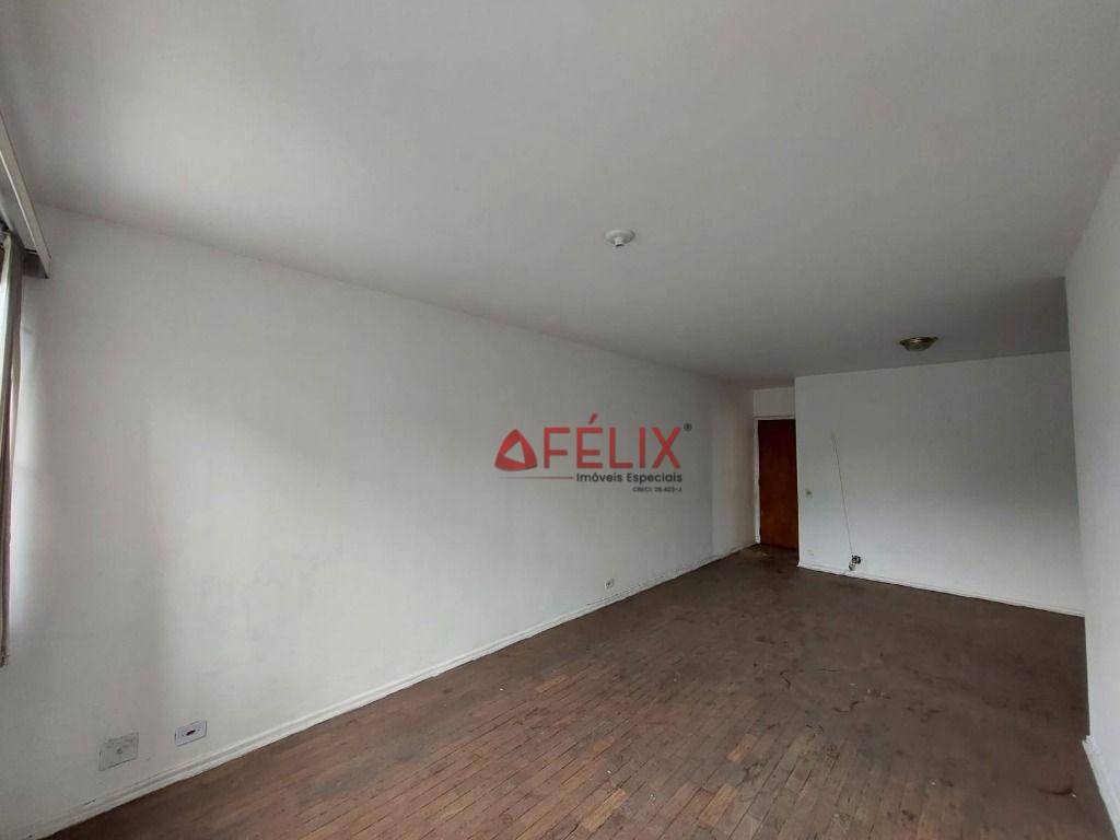 Apartamento à venda com 3 quartos, 146m² - Foto 2