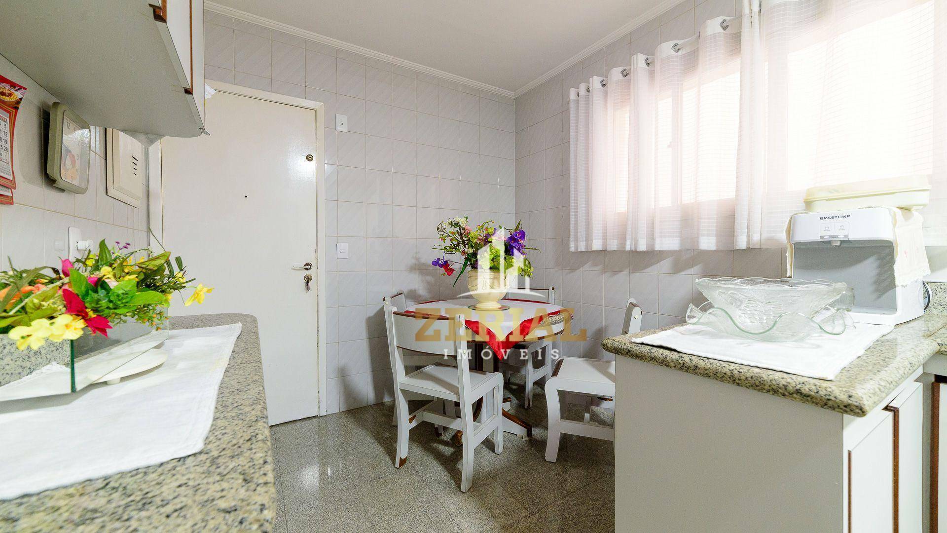 Apartamento à venda com 3 quartos, 110m² - Foto 12