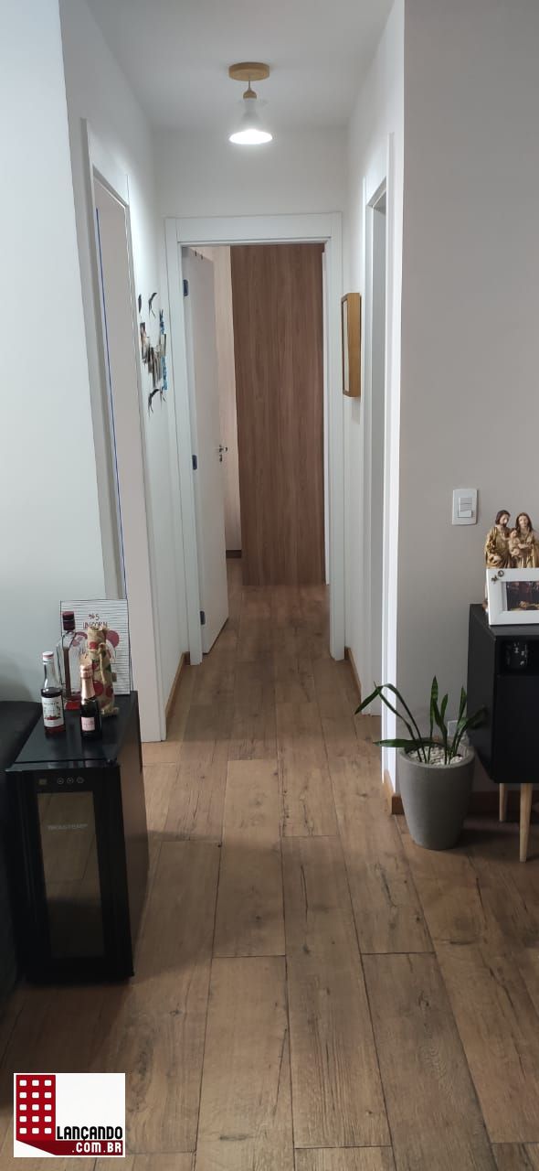 Apartamento à venda com 2 quartos, 64m² - Foto 3