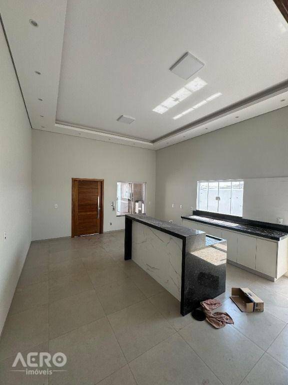 Casa à venda com 2 quartos, 134m² - Foto 3