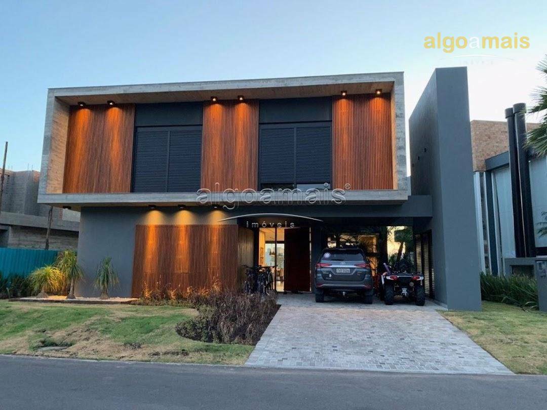 Casa de Condomínio à venda com 5 quartos, 310m² - Foto 2