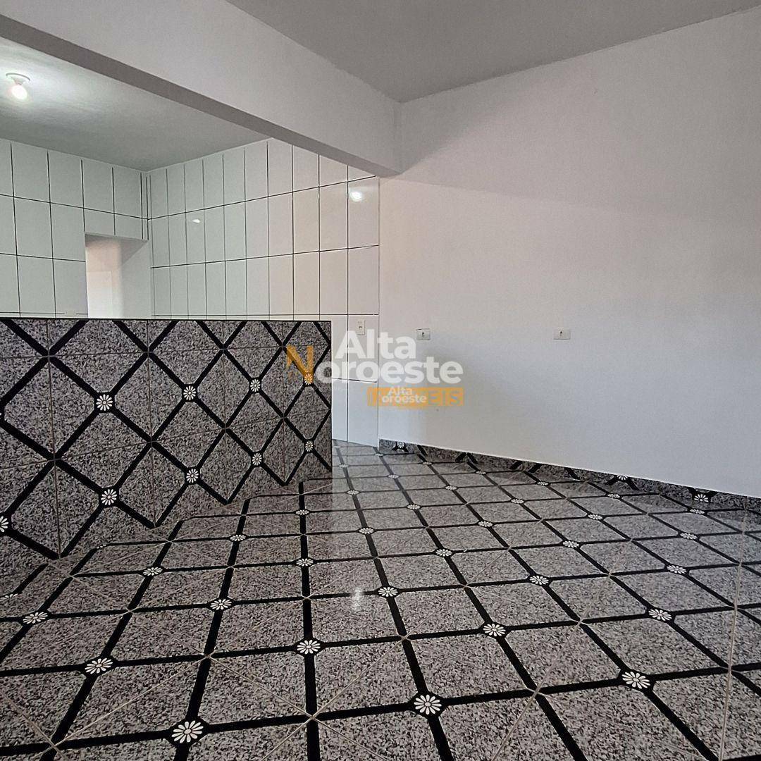 Casa à venda com 2 quartos, 500M2 - Foto 2