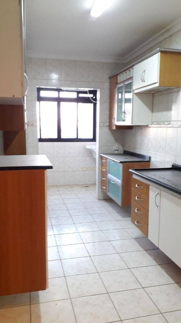 Apartamento para alugar com 2 quartos, 65m² - Foto 8