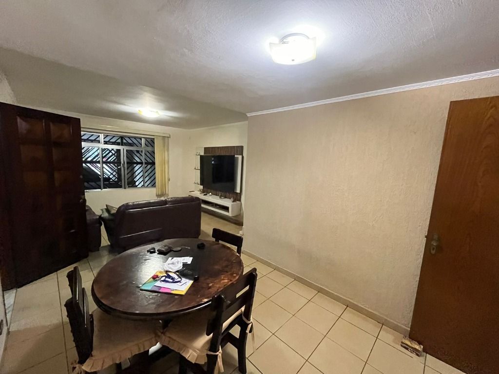 Sobrado à venda com 4 quartos, 233m² - Foto 4