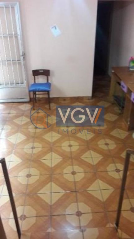 Casa à venda com 3 quartos, 150m² - Foto 2