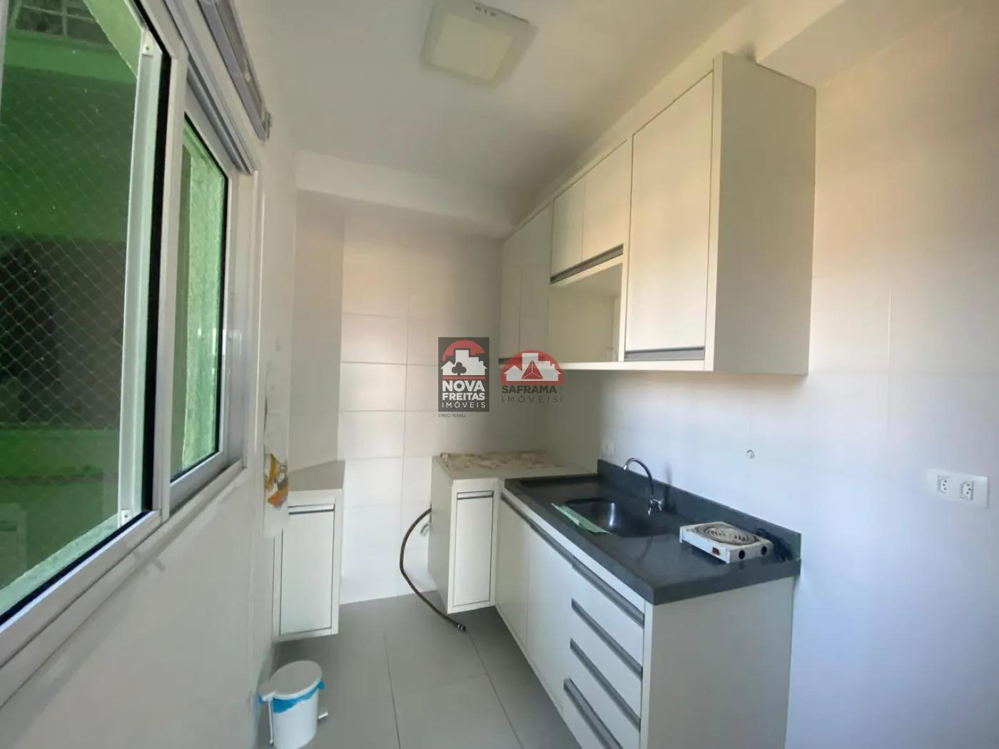 Apartamento à venda com 2 quartos, 70m² - Foto 14