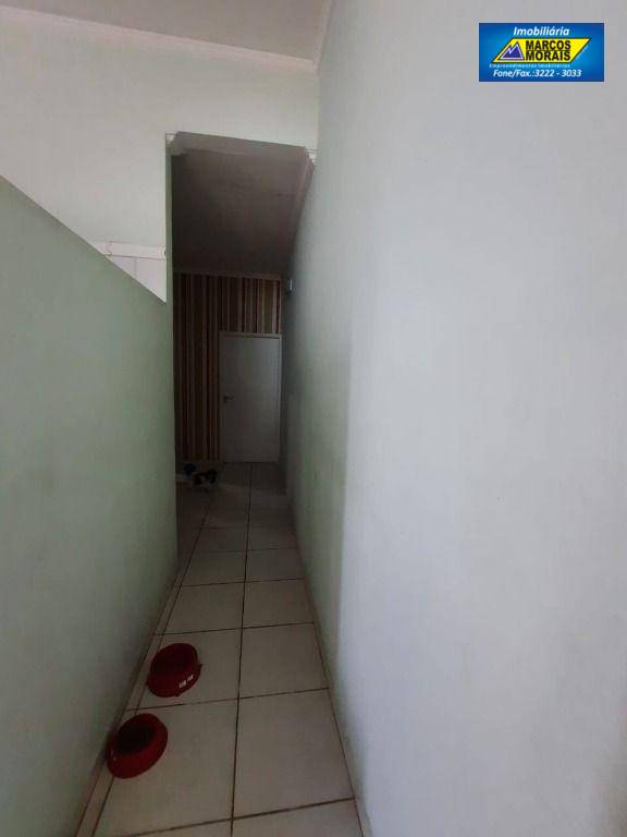 Casa à venda e aluguel com 2 quartos, 143m² - Foto 11