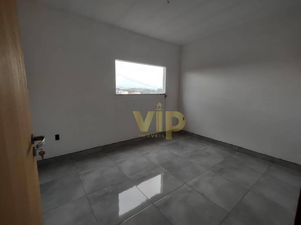 Casa à venda com 4 quartos, 226m² - Foto 4