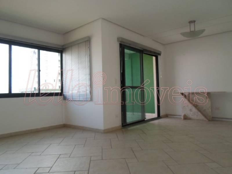 Apartamento à venda com 3 quartos, 212m² - Foto 1