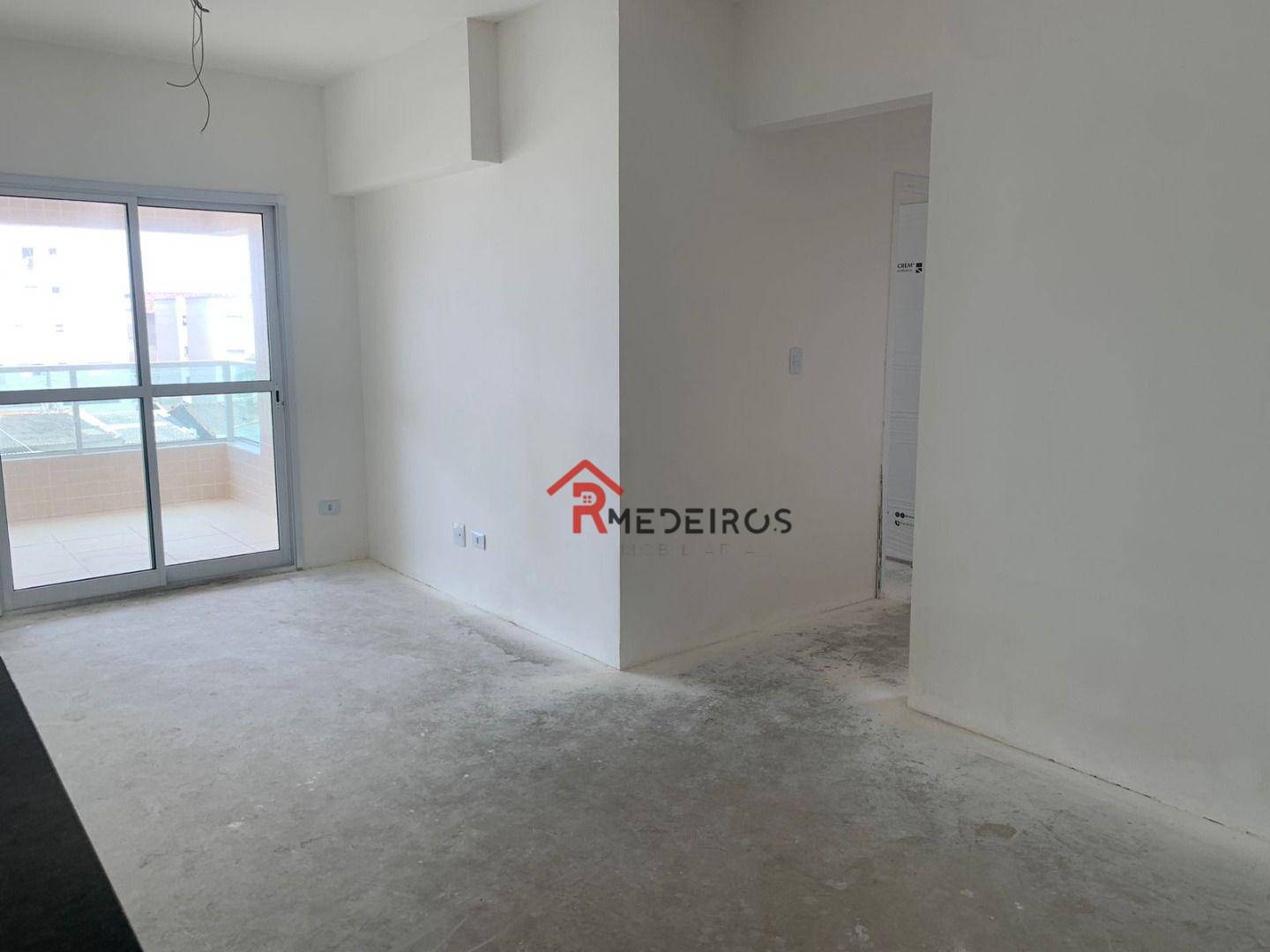 Apartamento à venda com 2 quartos, 70m² - Foto 4