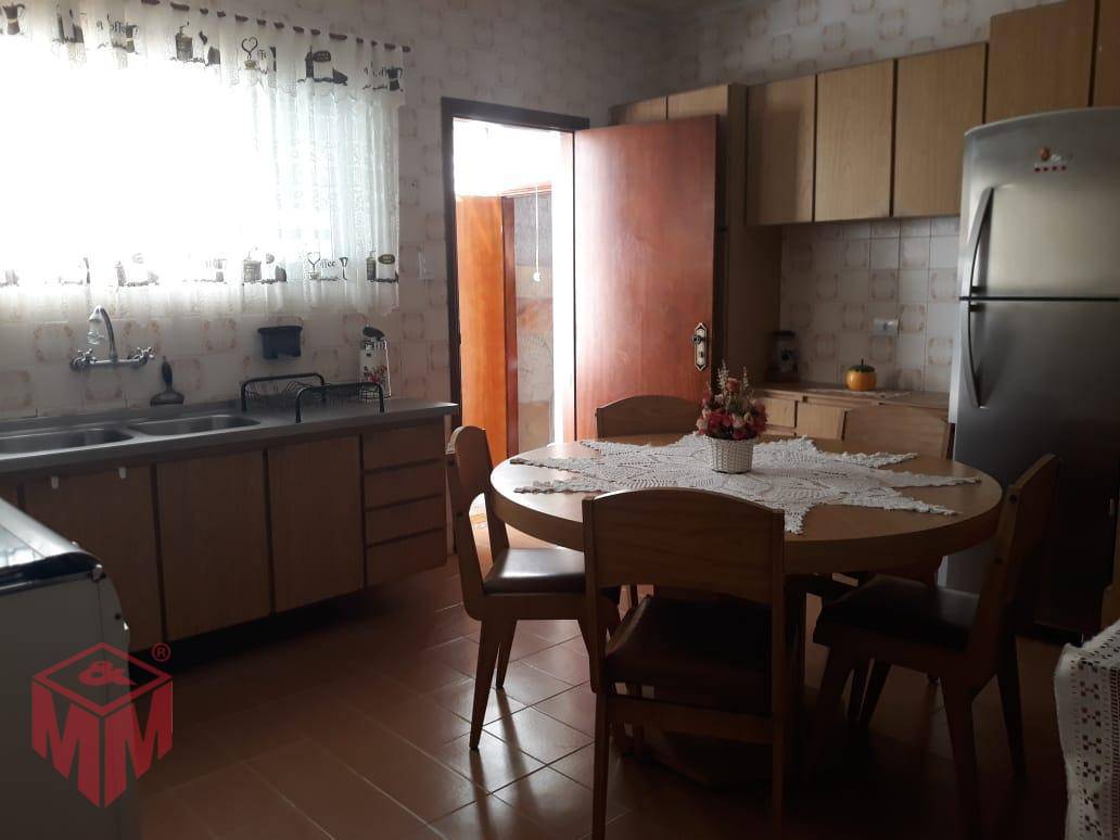 Casa à venda com 3 quartos, 312m² - Foto 10