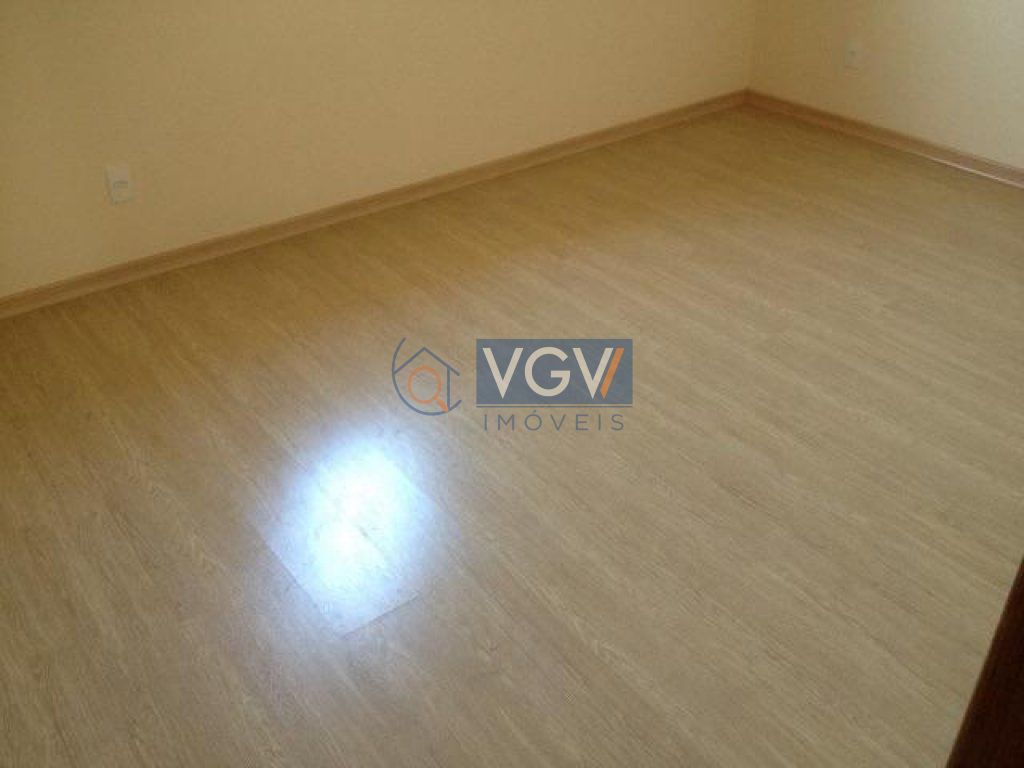 Casa à venda com 3 quartos, 130m² - Foto 9