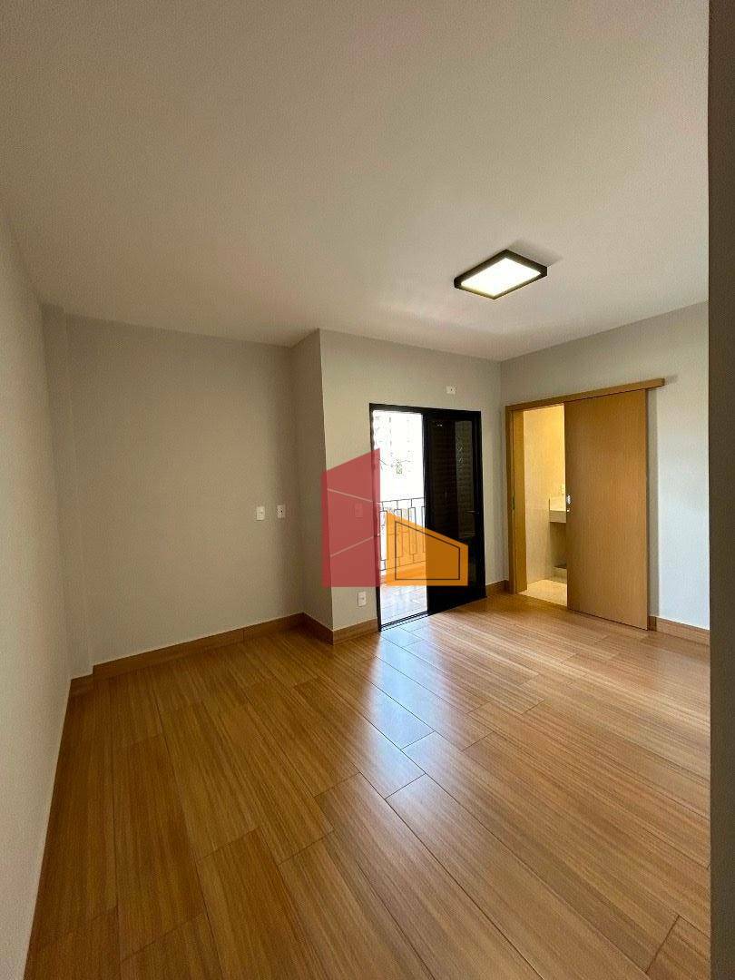 Apartamento à venda com 3 quartos, 150m² - Foto 8