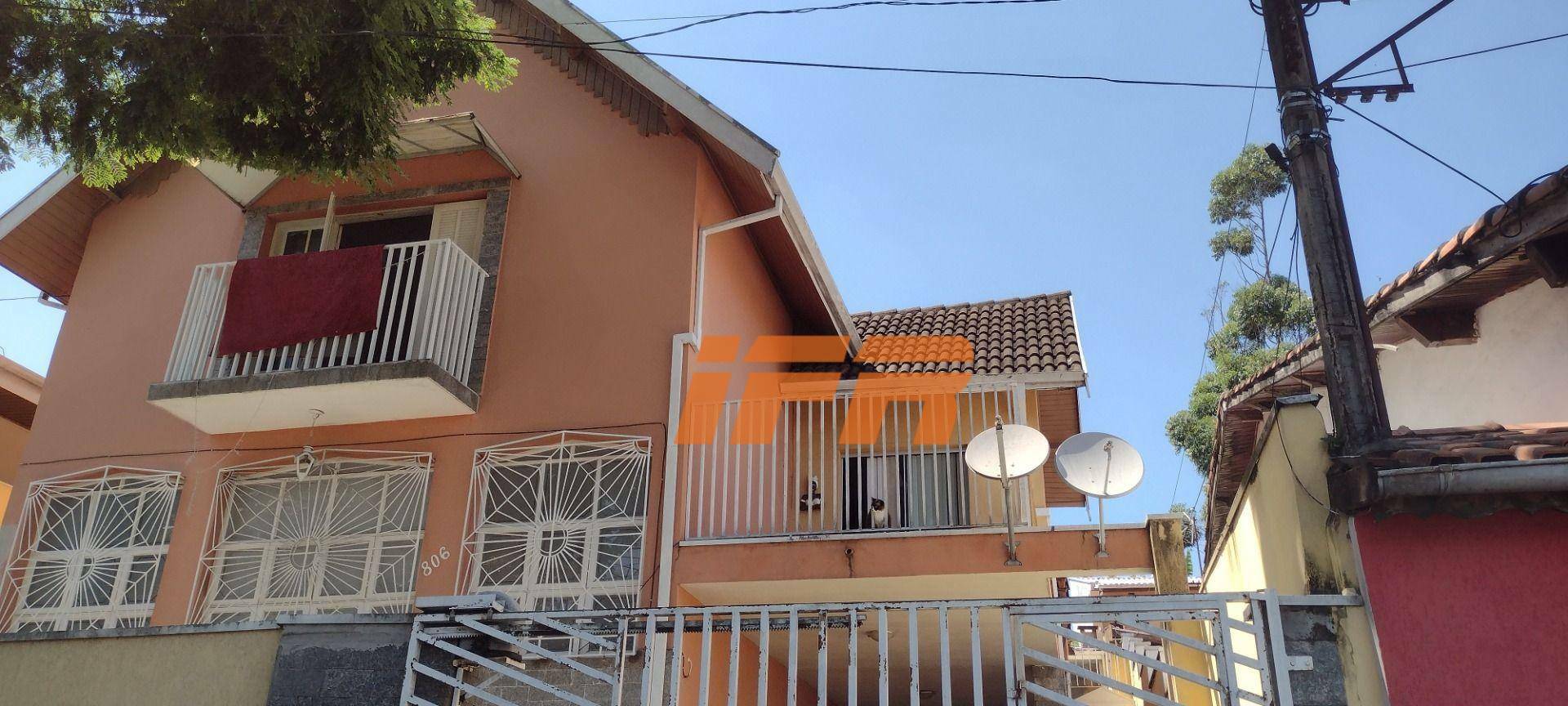 Sobrado à venda com 3 quartos, 390m² - Foto 1