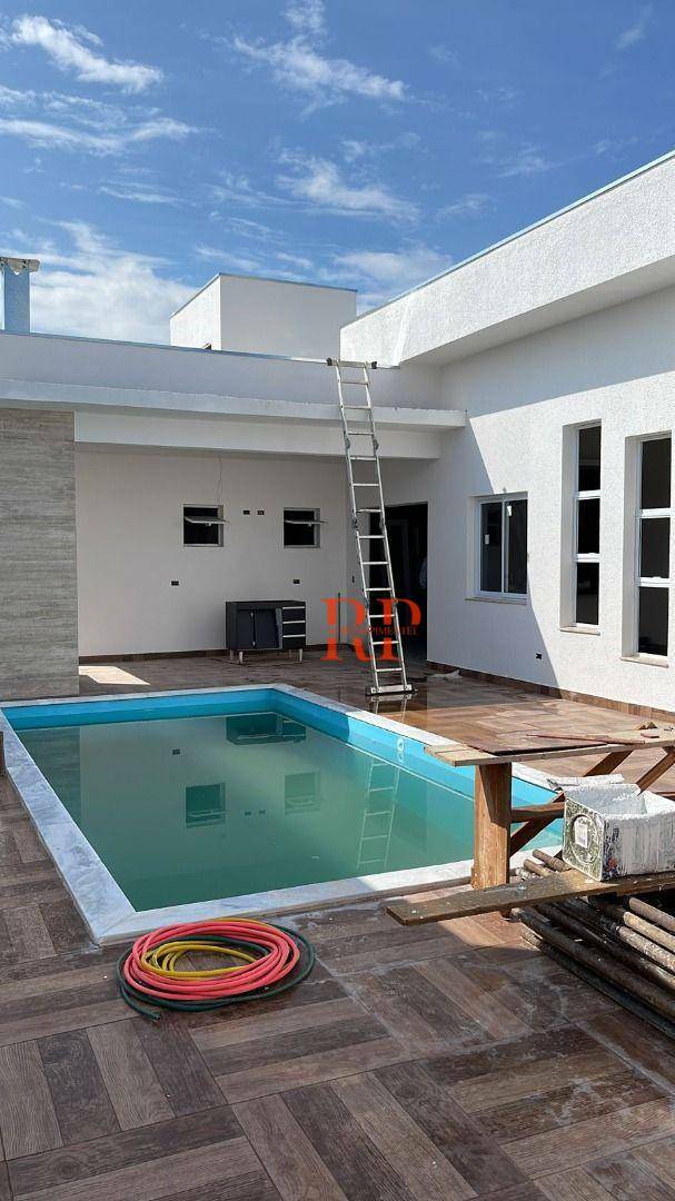 Casa à venda com 3 quartos, 160m² - Foto 1