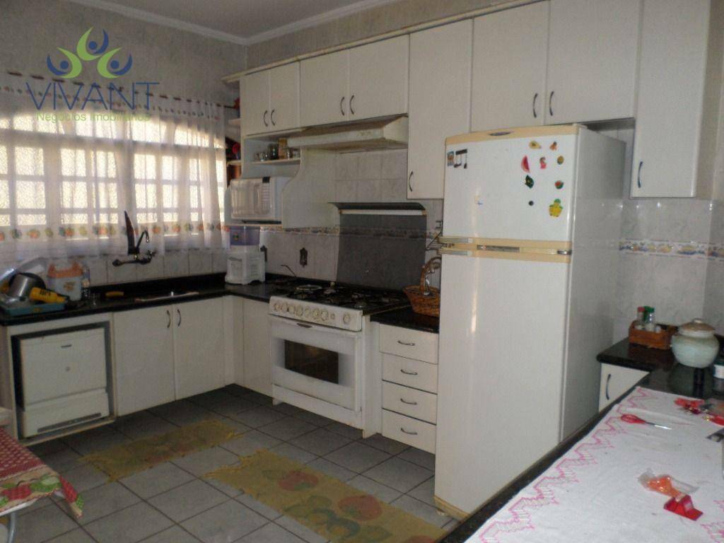 Casa à venda com 3 quartos, 175m² - Foto 11