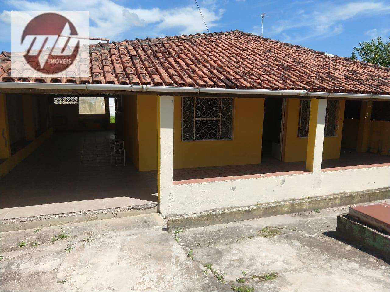 Casa à venda com 2 quartos, 190m² - Foto 1