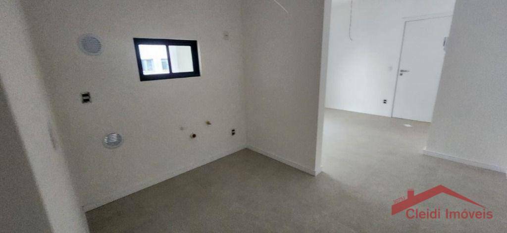 Apartamento à venda com 2 quartos, 65m² - Foto 11