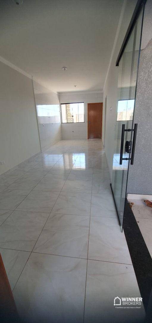 Casa à venda com 3 quartos, 72m² - Foto 4