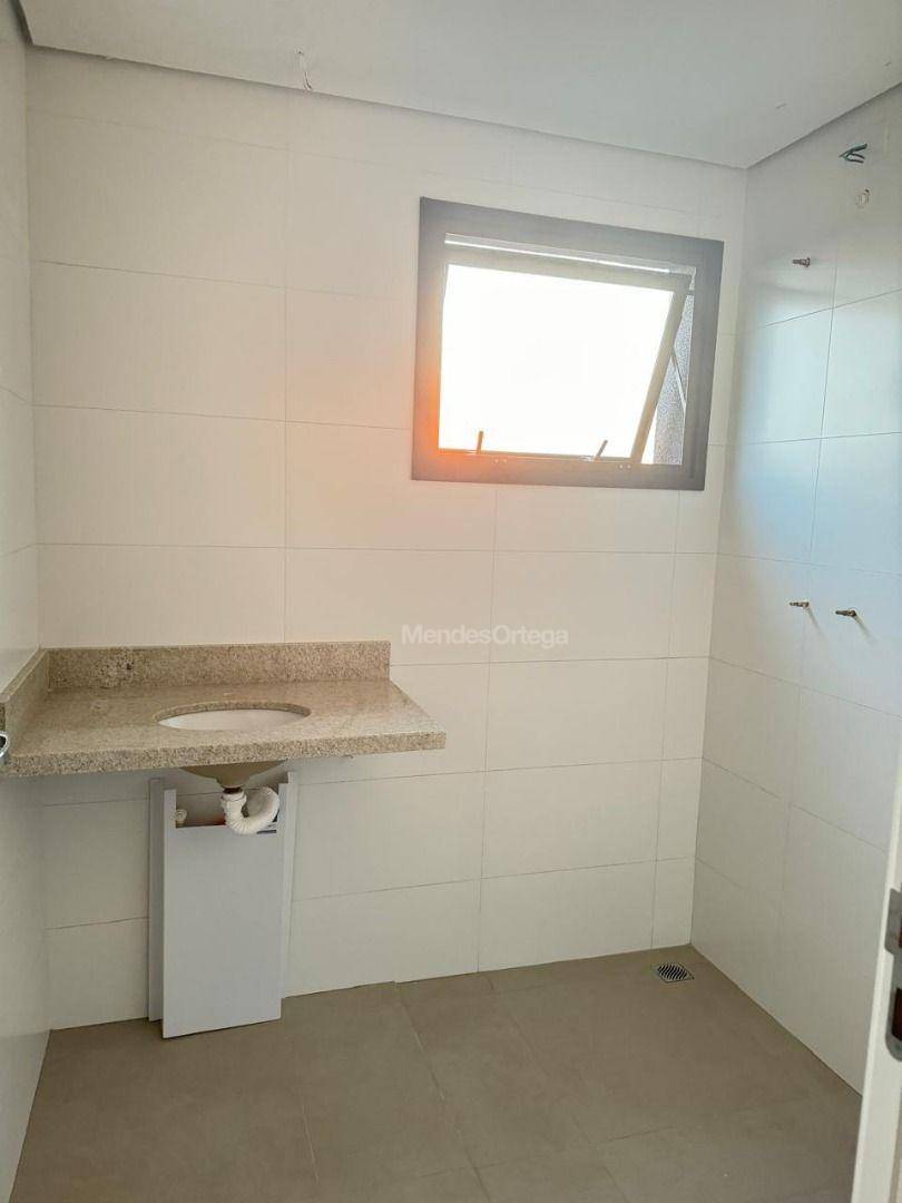 Apartamento à venda com 4 quartos, 222m² - Foto 8