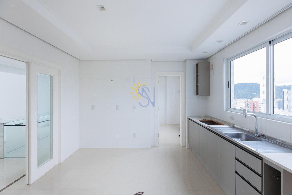 Apartamento à venda com 4 quartos, 252m² - Foto 14