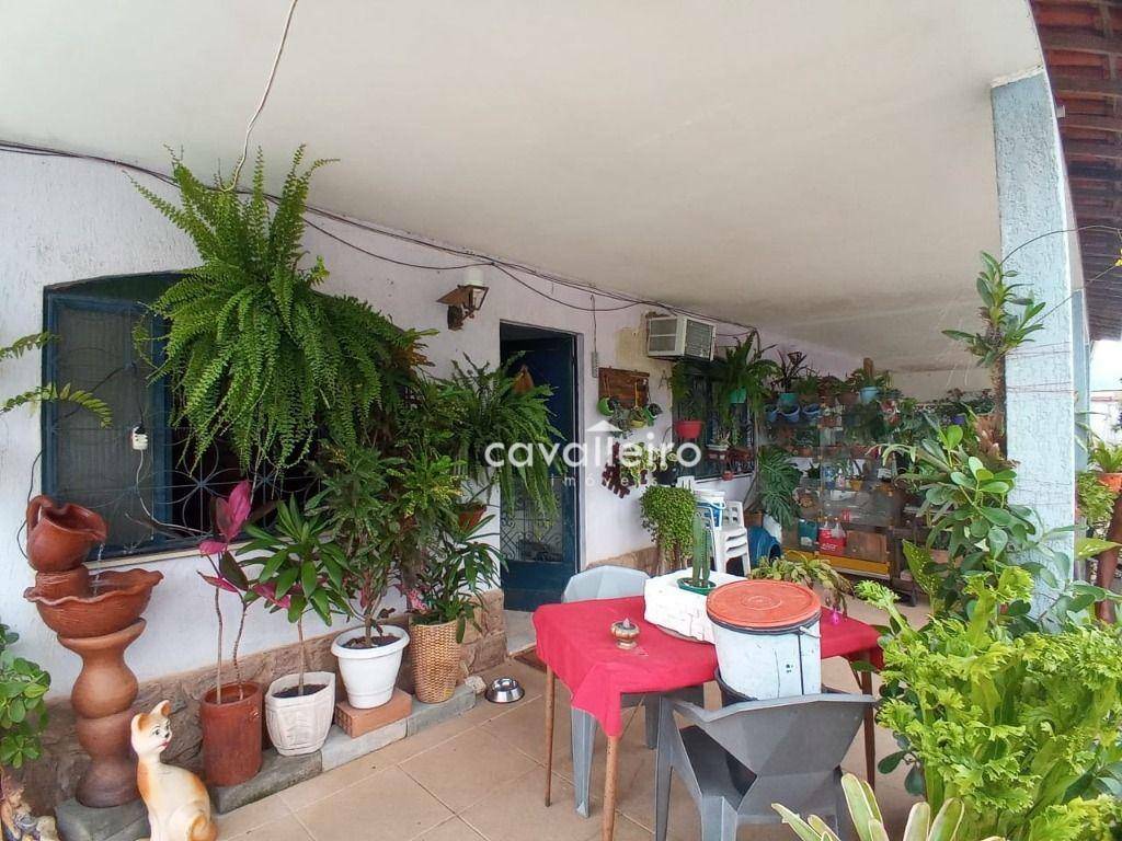 Casa à venda com 4 quartos, 300m² - Foto 6