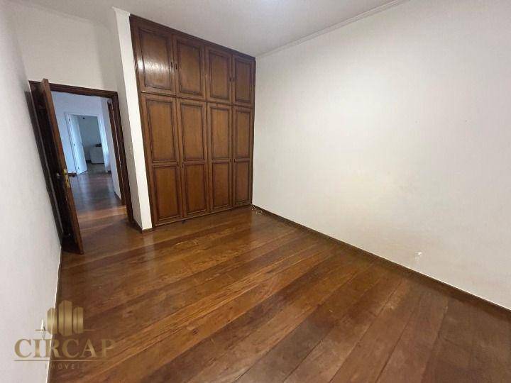 Casa para alugar com 4 quartos, 460m² - Foto 7