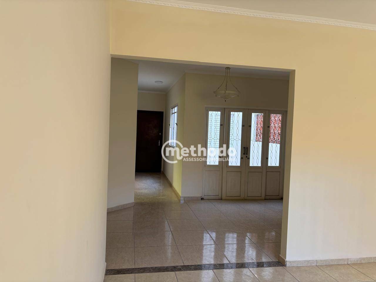 Casa à venda com 5 quartos, 300m² - Foto 11