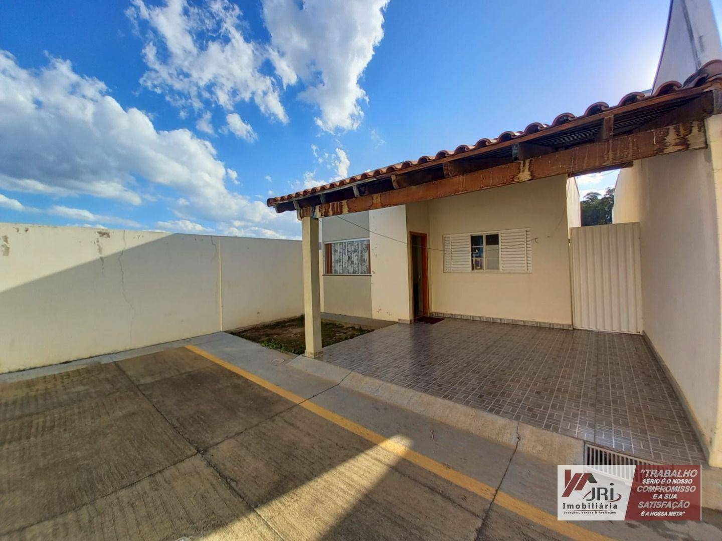 Casa de Condomínio à venda com 2 quartos, 75m² - Foto 1