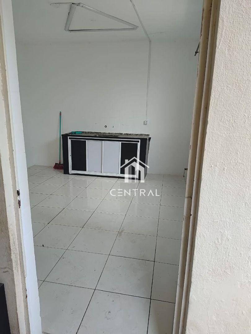 Casa à venda com 3 quartos, 100m² - Foto 8