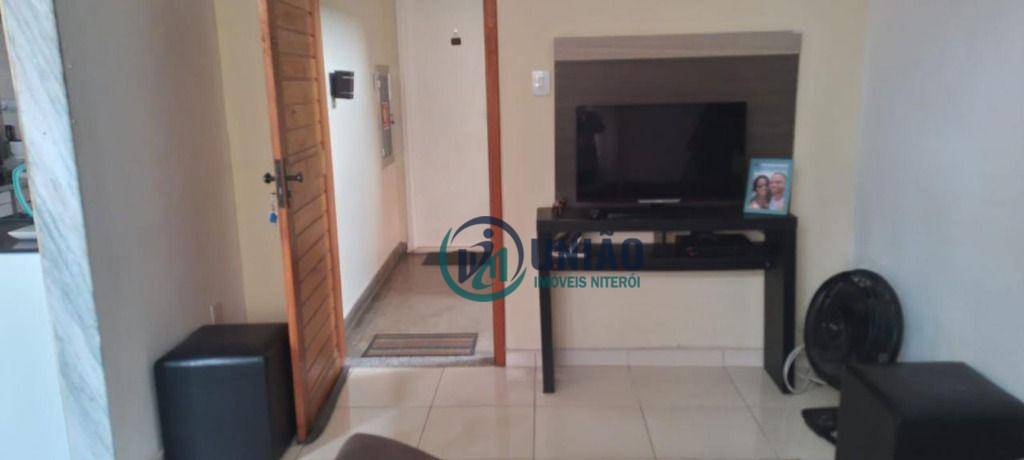 Apartamento à venda com 3 quartos, 70m² - Foto 1