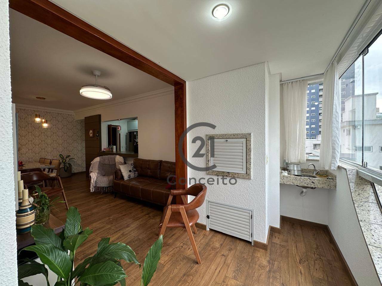 Apartamento à venda com 2 quartos, 86m² - Foto 2