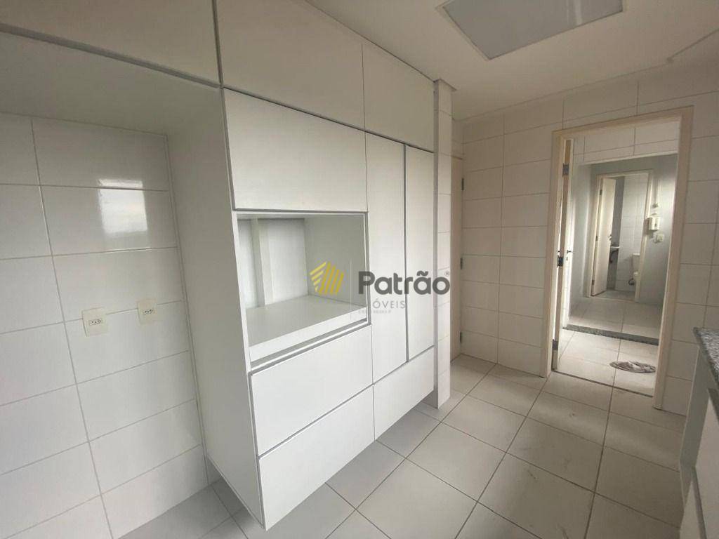 Apartamento à venda com 3 quartos, 138m² - Foto 5