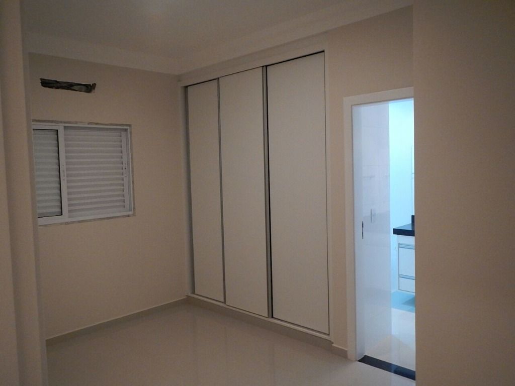 Casa de Condomínio à venda com 4 quartos, 410m² - Foto 16