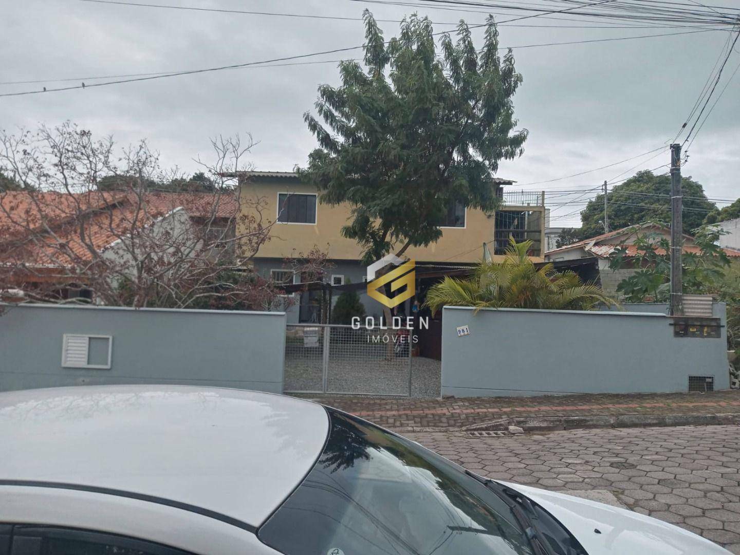 Sobrado à venda com 5 quartos, 193m² - Foto 1