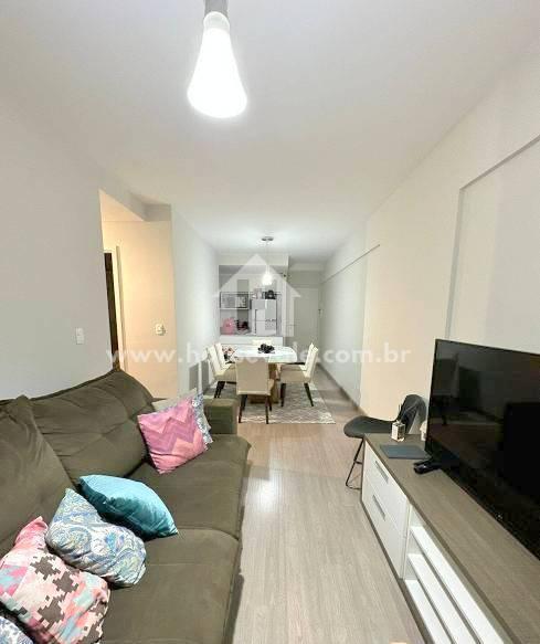 Apartamento à venda com 3 quartos, 77m² - Foto 1