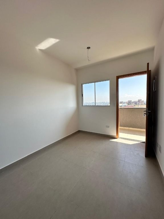 Apartamento à venda com 2 quartos, 38m² - Foto 2