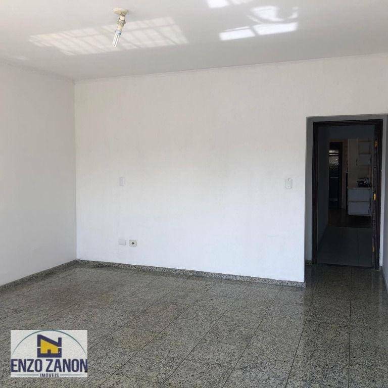 Casa para alugar com 3 quartos, 226m² - Foto 4