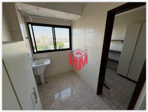 Apartamento à venda com 3 quartos, 144m² - Foto 11