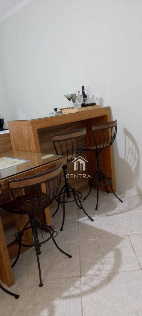 Sobrado, 3 quartos, 221 m² - Foto 2