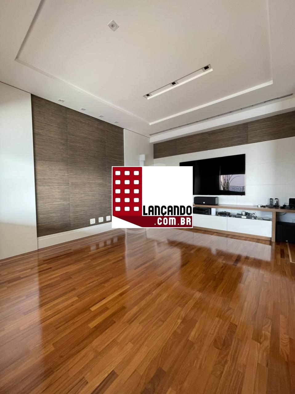 Apartamento à venda com 3 quartos, 300m² - Foto 3