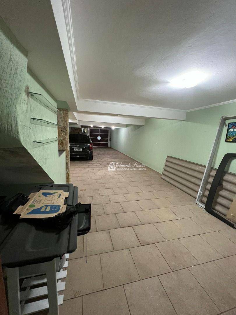 Sobrado à venda e aluguel com 3 quartos, 220m² - Foto 9