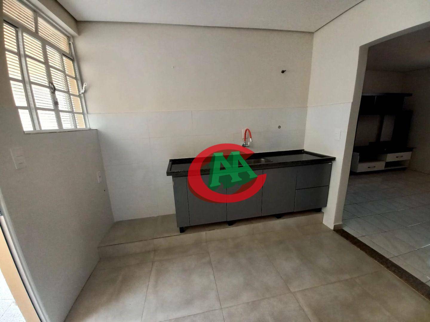 Casa à venda com 4 quartos, 370m² - Foto 18