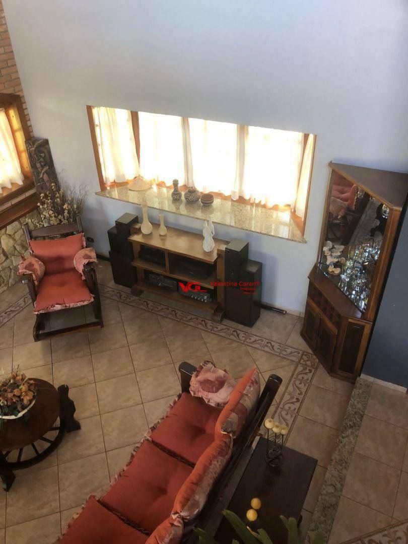 Chácara à venda com 7 quartos, 847m² - Foto 25