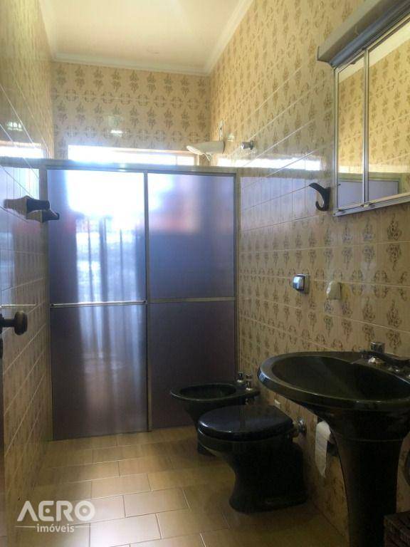 Casa à venda com 3 quartos, 251m² - Foto 28