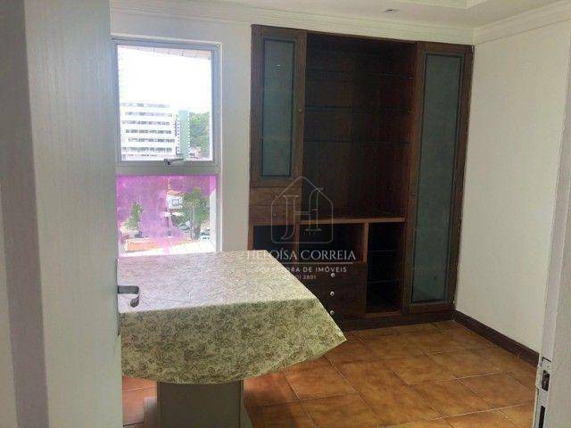 Apartamento para alugar com 3 quartos, 200m² - Foto 6