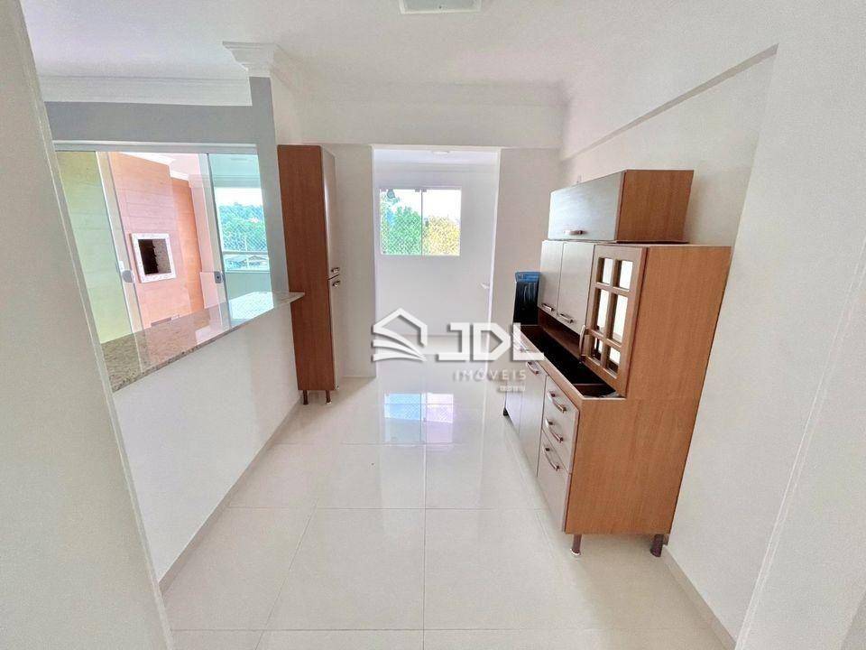 Apartamento à venda com 3 quartos, 107m² - Foto 8